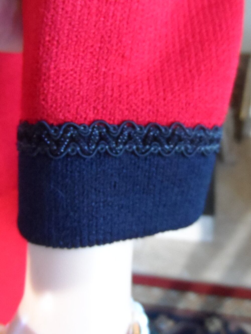 New St. John Collection Red Santana Knit Skirt Suit Black Trim Sizes 4/6 - Picture 10 of 16